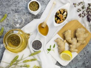 Cómo usar plantas medicinales peruanas en casa: muña y jengibre